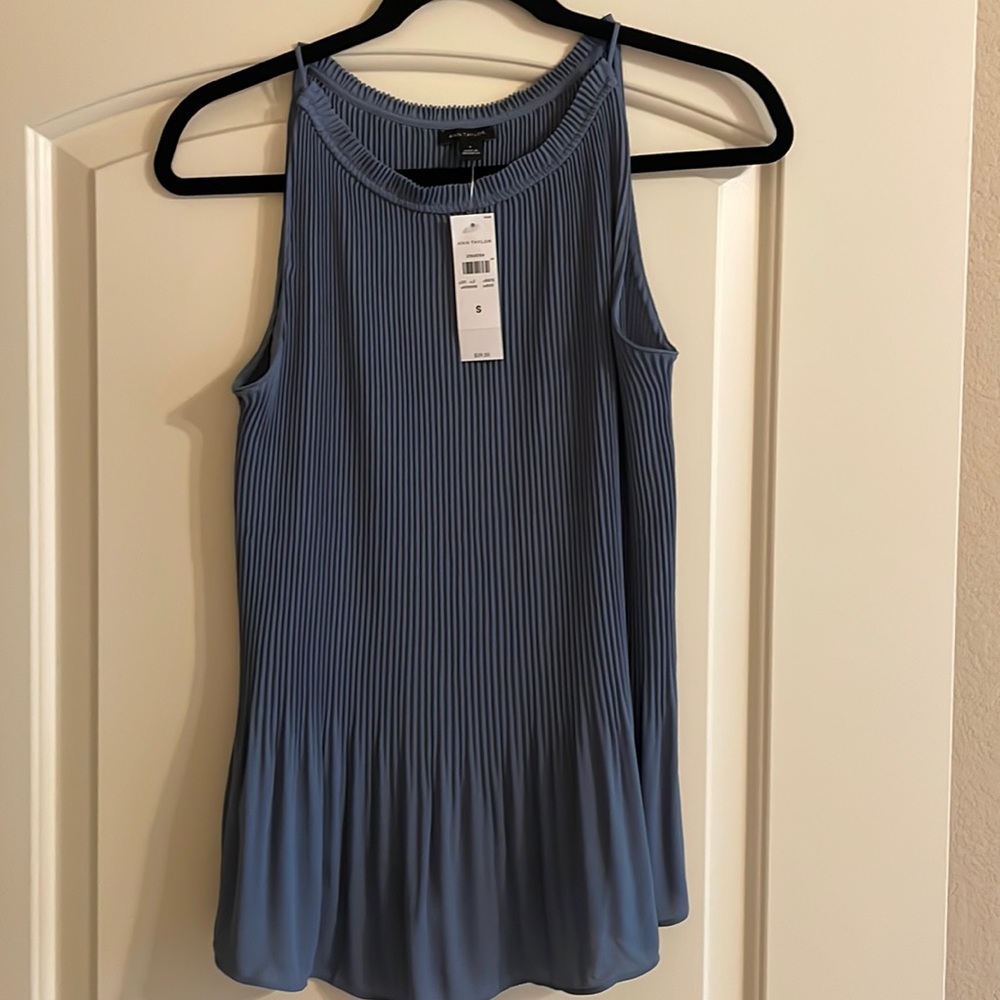 NWT Ann Taylor Silky Top